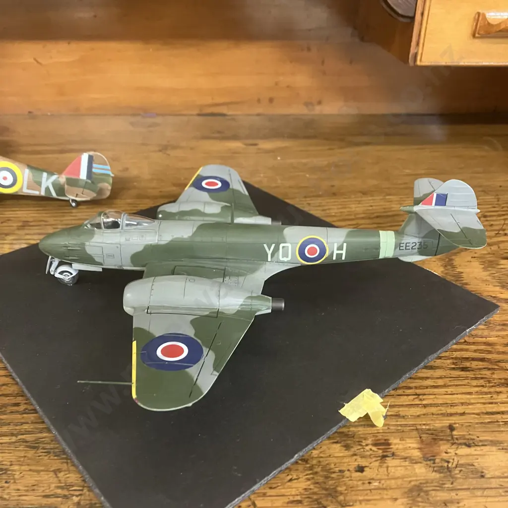 1:48 RAF Supermarine Spitfire Mk.1, Hawker Hurricane Mk.1 & Gloster Meteor F Mk.3 - EE235, RAF 616 Squadron Image 1++