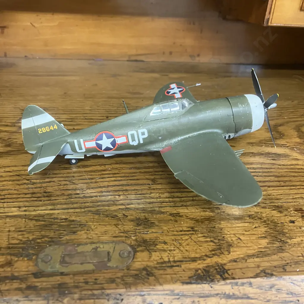 1:48 USAF P-51B Mustang & P-47 Thunderbolt Image 1++