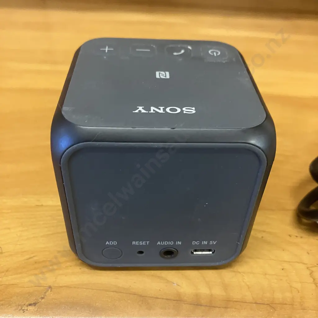 Sony SRS X-11 Personal Audio System Bluetooth Wireless Portable Speaker Image 1++