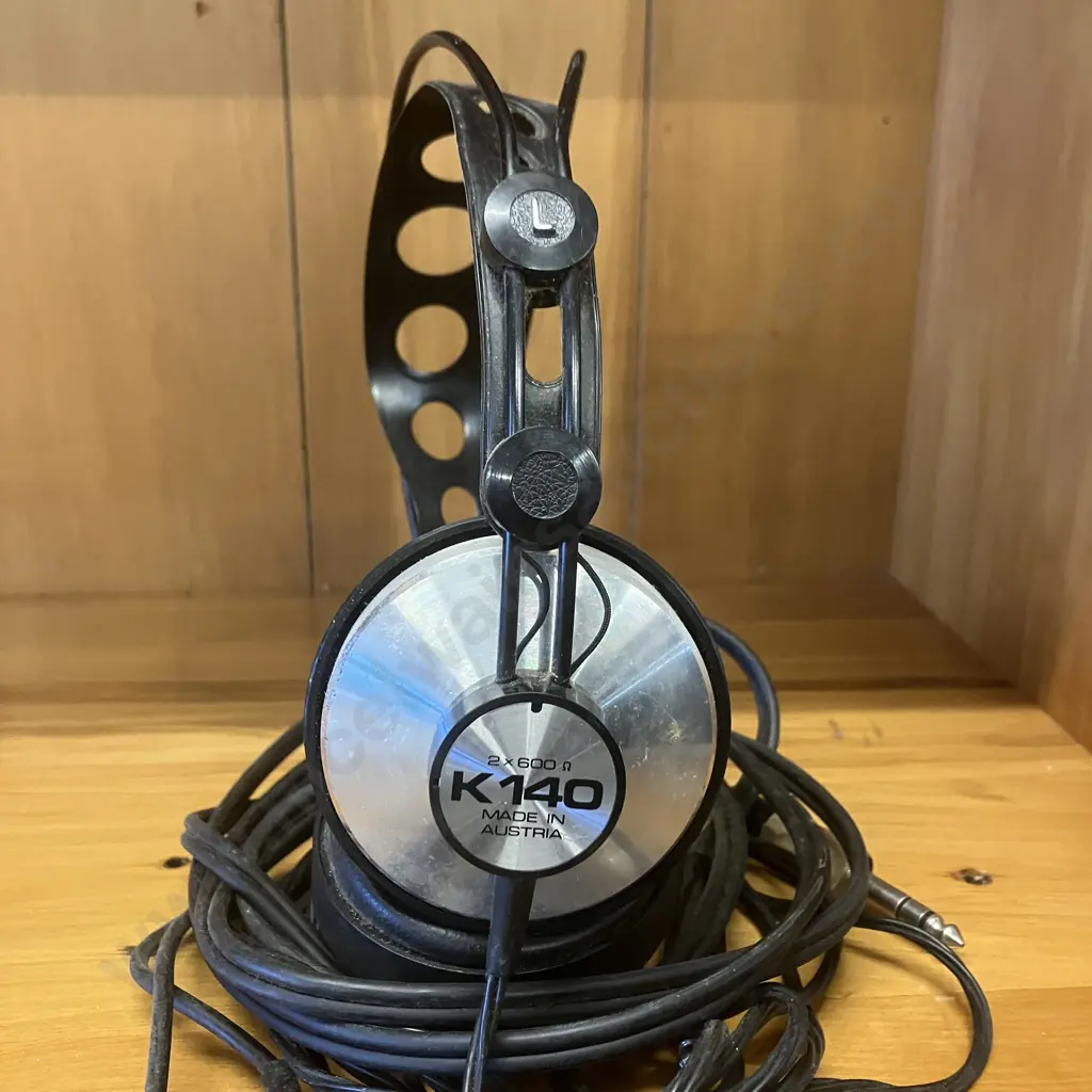 Vintage AKG K140 Stereo Headphones Made In Austria Image 1++