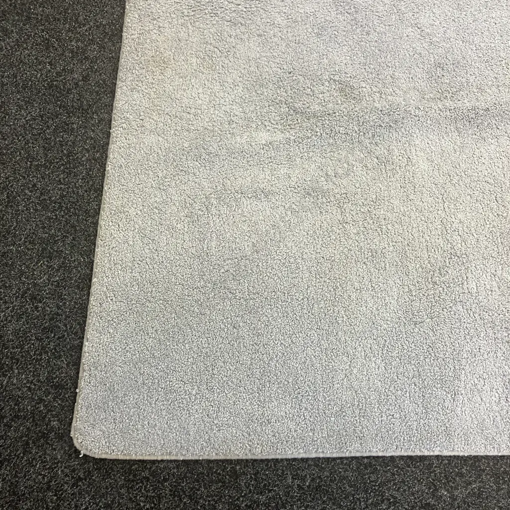 Grey Toned Floor Rug. 206 x 357cm Image 1++