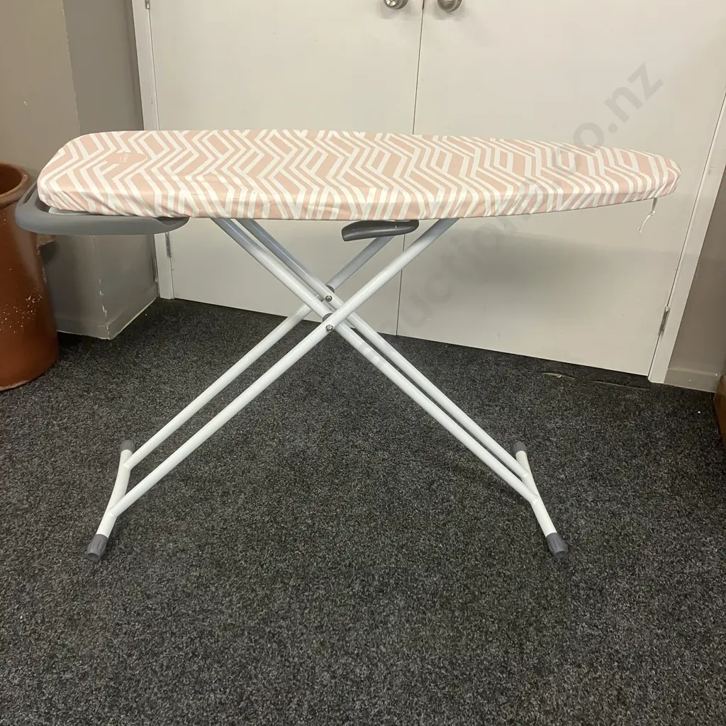 Sunbeam Mode Ironing Board Image 1++