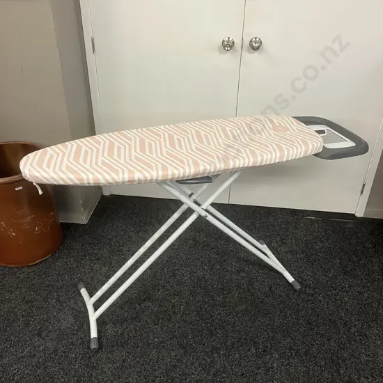 Sunbeam Mode Ironing Board