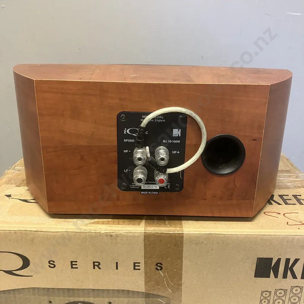 KEF iQ2c Center Speaker UniQ Driver 2Way Design Image 1++