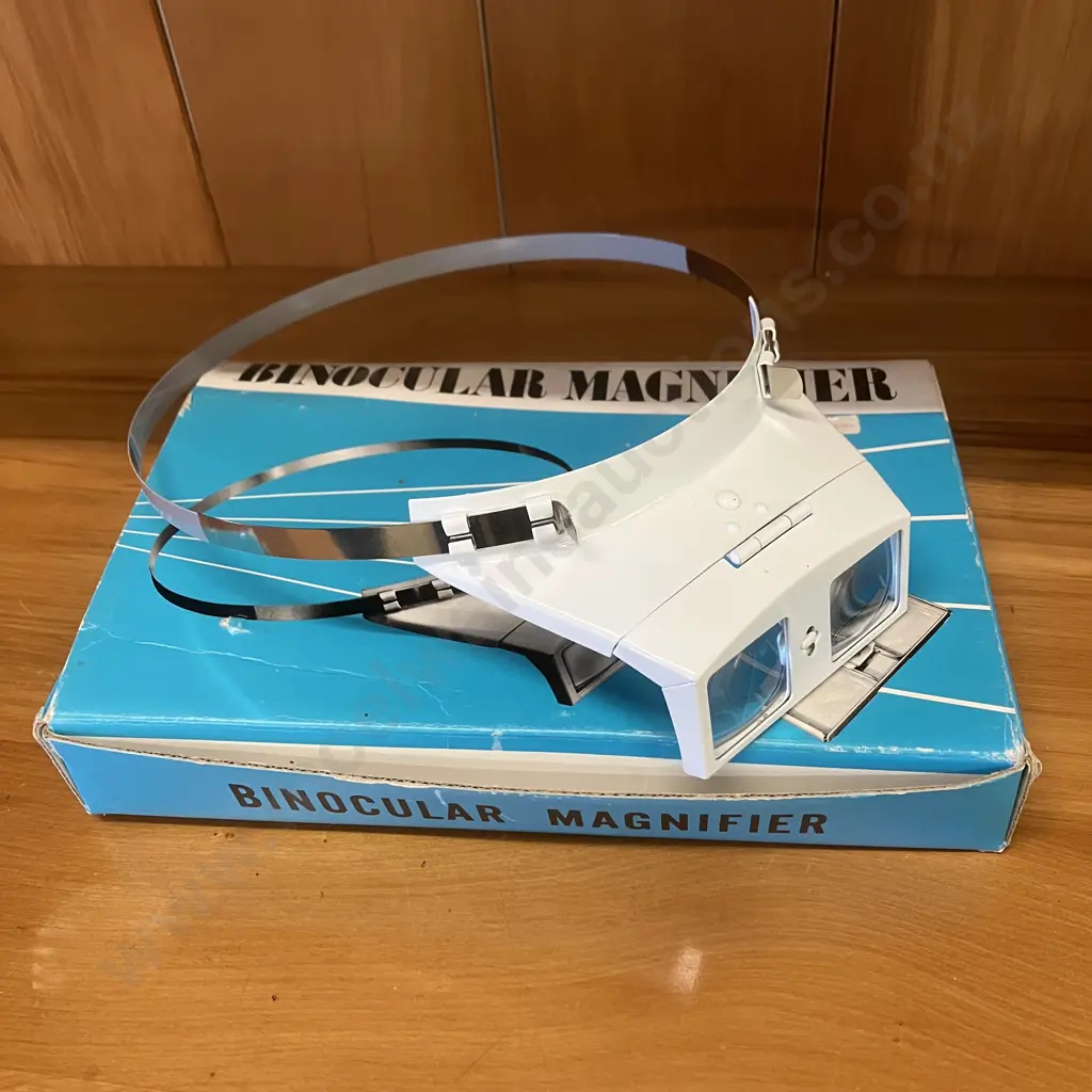 Vintage Binocular Magnifier In Original Box - 3 Power Image 1++
