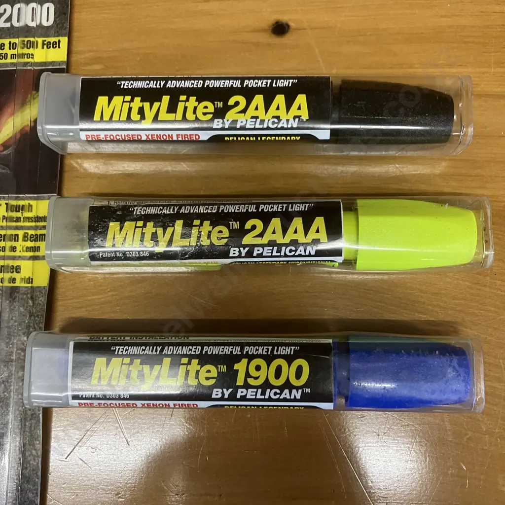 Pelican SabreLite 2000 Flashlight, Mitylite 1900 & Pair of MityLite 2AAA Pocket Lights Image 1++