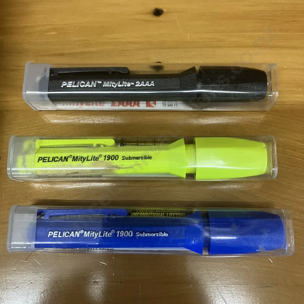 Pelican SabreLite 2000 Flashlight, Mitylite 1900 & Pair of MityLite 2AAA Pocket Lights Image 1++