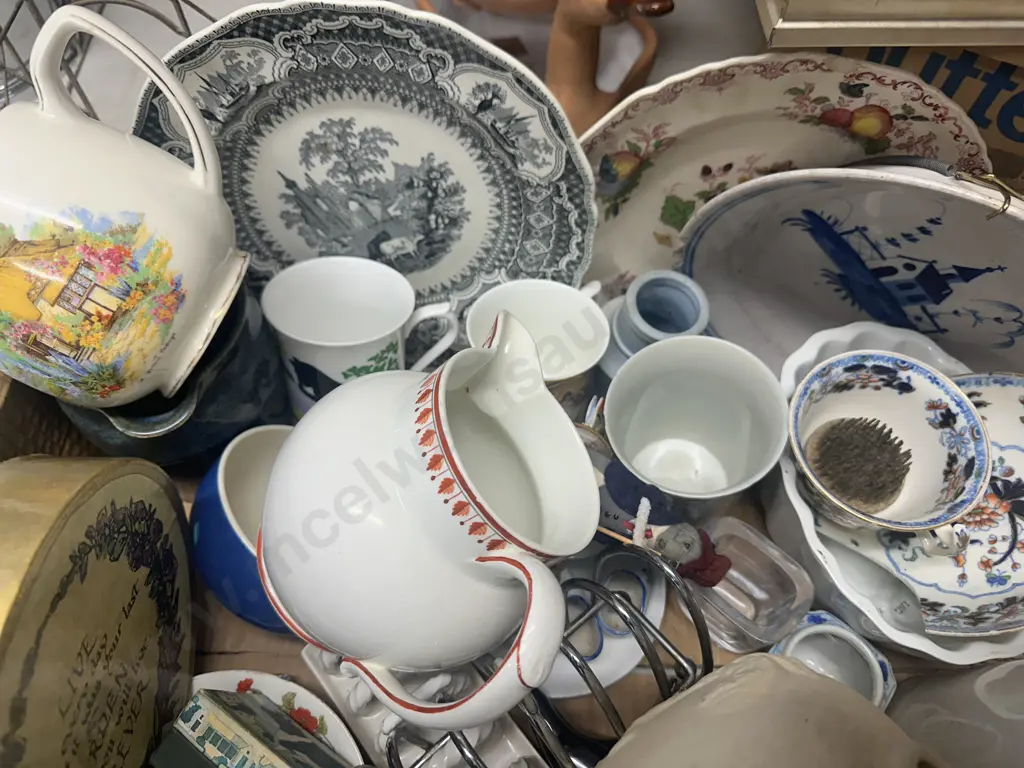 Assorted China & Vintage Items - Box Lot Image 1++