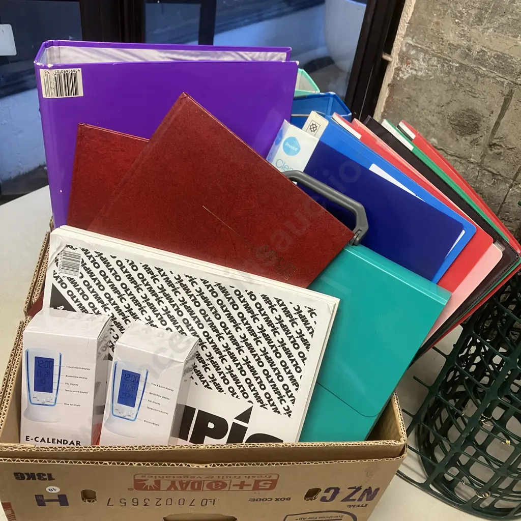 Box Lot Stationery, 2 x E-Calendars, Paper, Plastic Sleeves Etc With Part Roll Of Green Plastic Mesh Image 1++