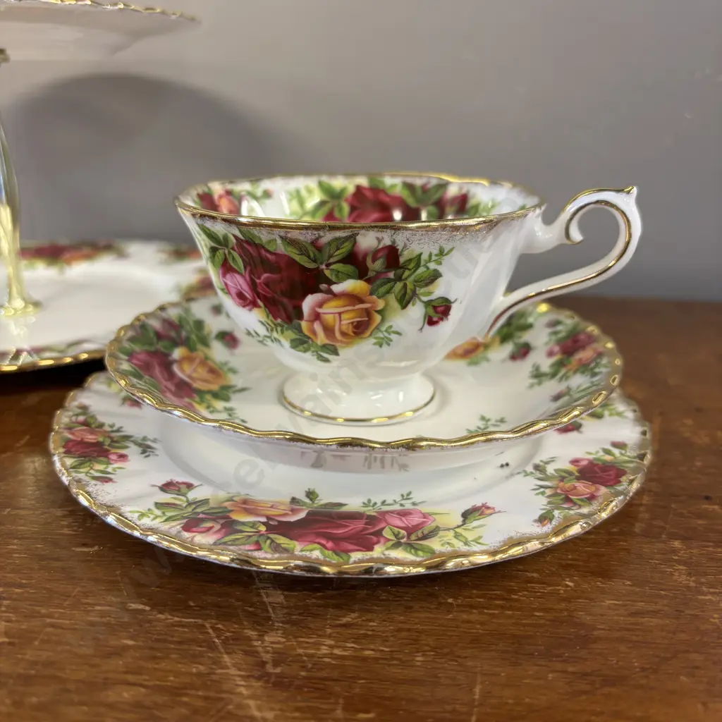 Royal Albert Old Country Roses two tier Cake Stand with unusual shaped trio Image 1++