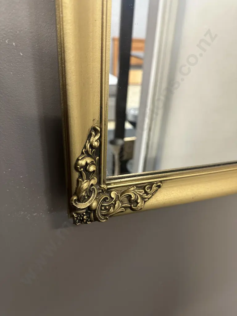 Vintage Gilt Ornate Rectangular Mirror Image 1++