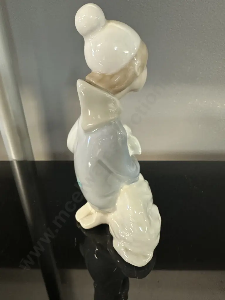 LIadro Porcelain Fiqurine Shepard Boy Holding Lamb H15cm. Image 1++