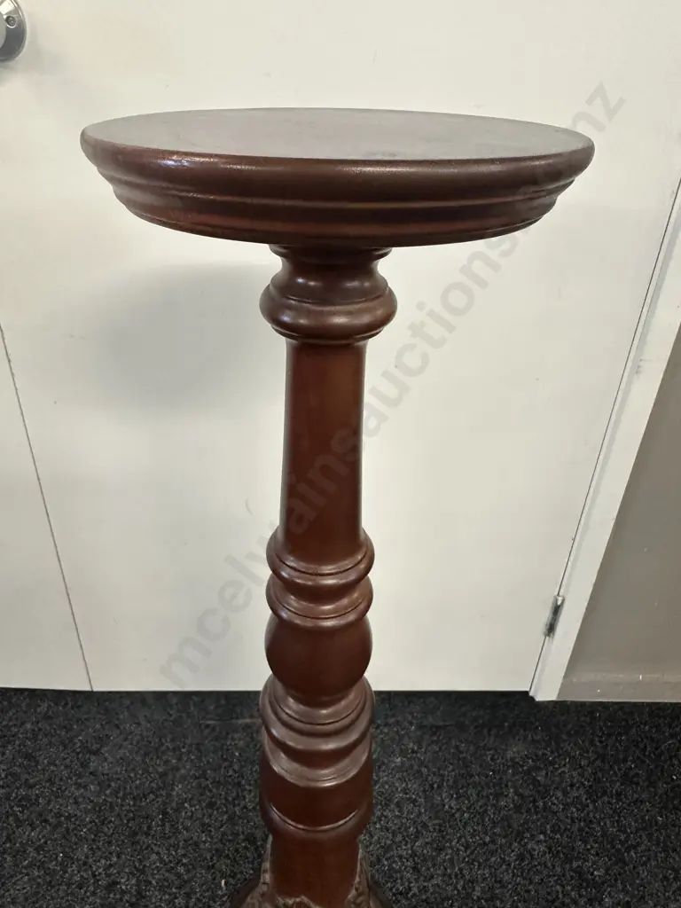 Ornate Mahogany Plant Stand H101cm. Image 1++