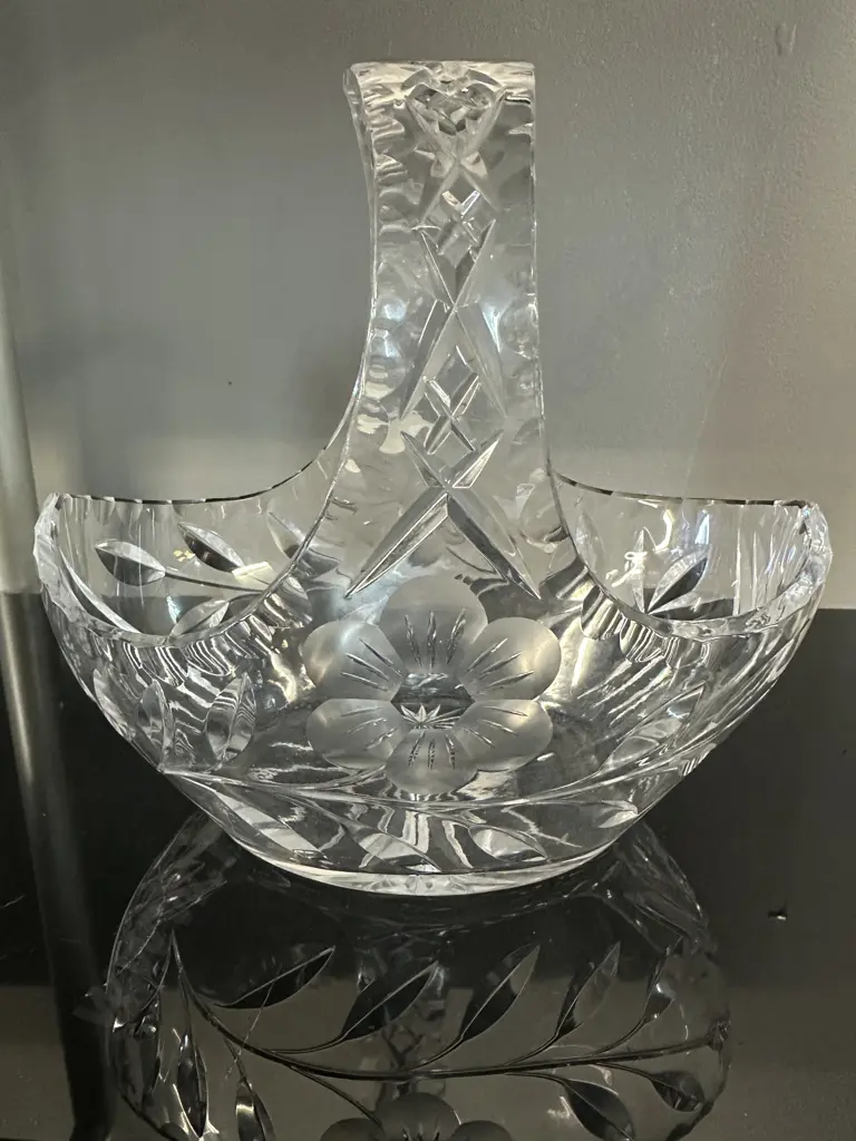 Vintage Crystal Basket H21cm. Image 1++