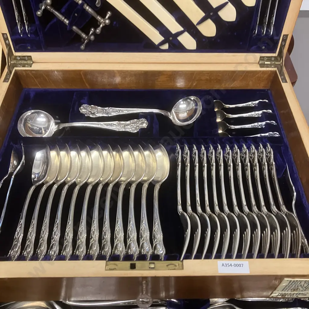 Antique W.R. Humphreys (Sheffield England) 100 Piece Cutlery Set In Oak 4 Tray, Lift Lid Canteen With Key Image 1++