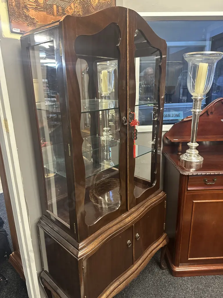 Mahogany Dome Top China Display Cabinet With Two Glass Shelves  Image 1++