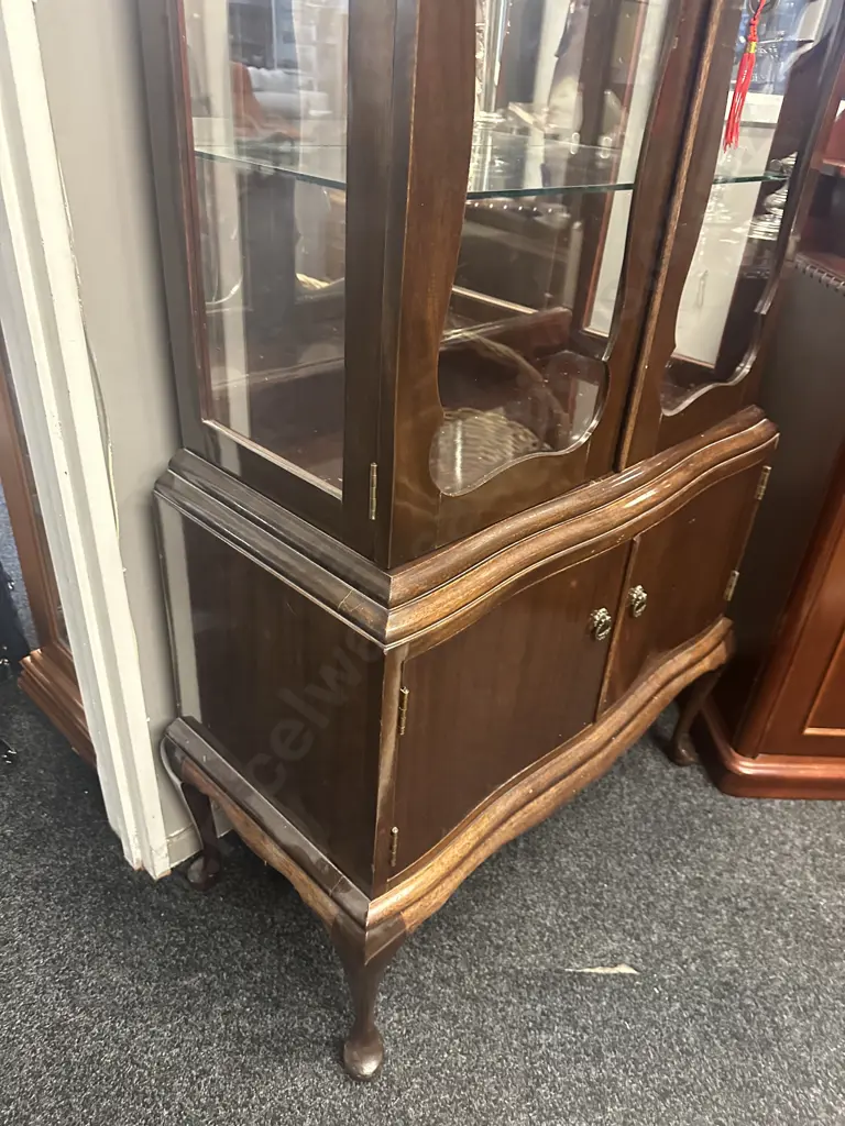 Mahogany Dome Top China Display Cabinet With Two Glass Shelves  Image 1++