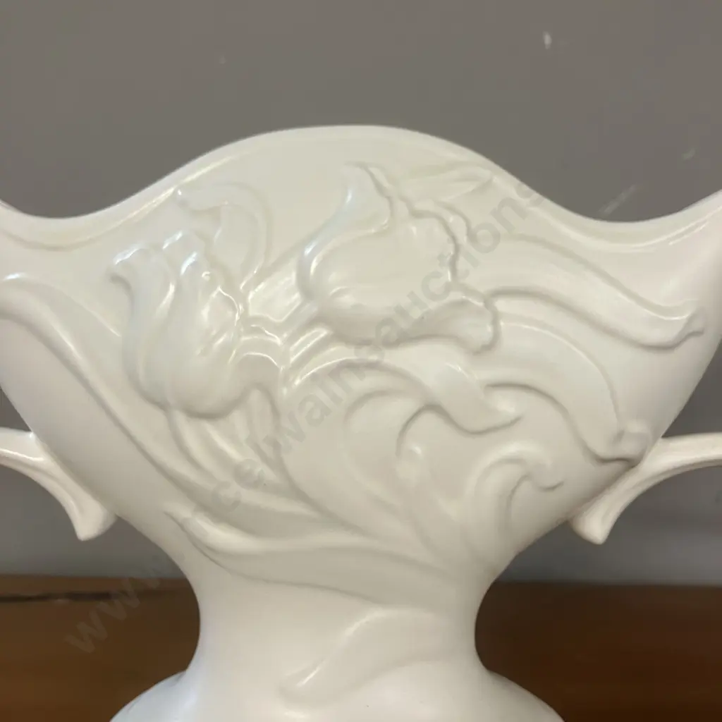 c1930's Art Nouveau Style Spode Velamour Tulip Two Handled Mantle Vase, Pattern K843. 180x 40cm Image 1++