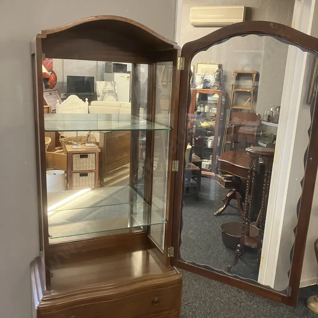 Queen Anne Style Mahogany Dome Top Display Cabinet, 2 Glass Shelves, Mirror Back, 2 Drawers in Base. H173 W73 D41c Image 1++