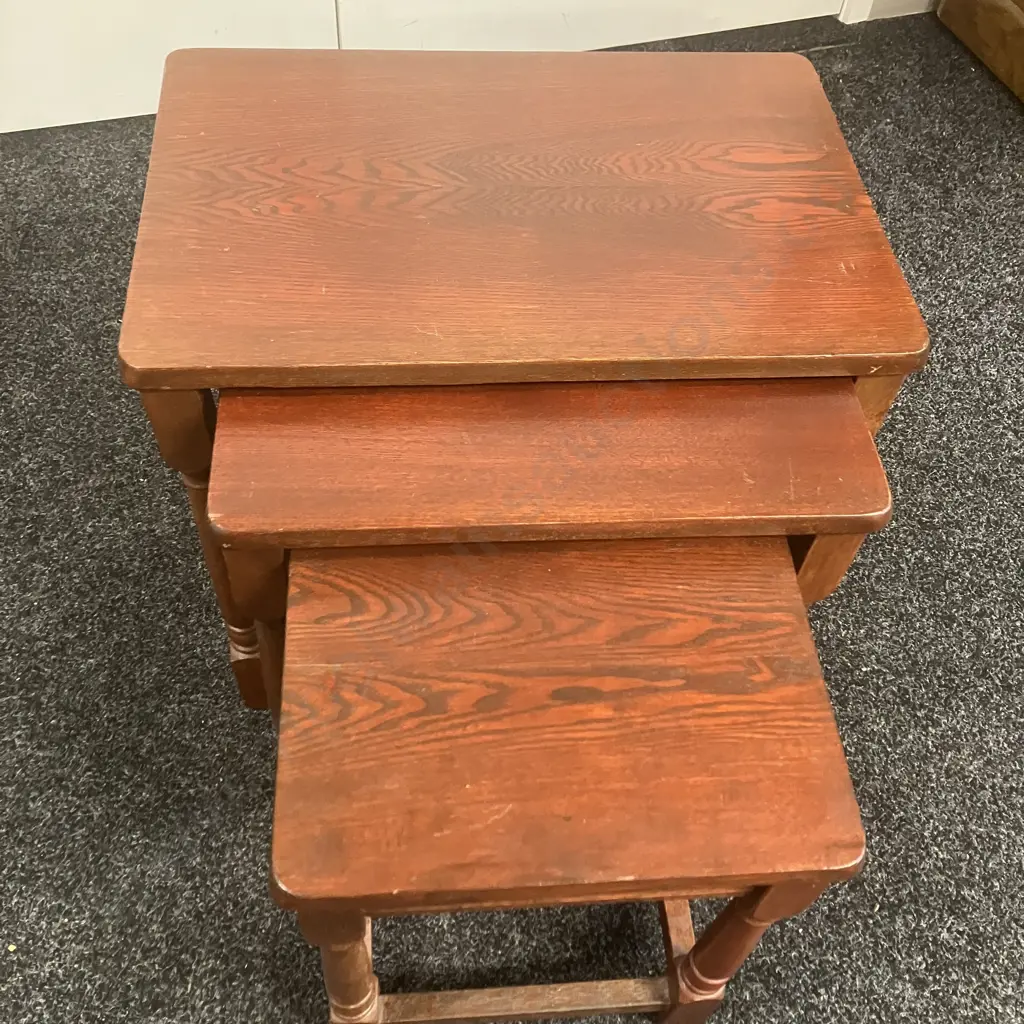 Vintage Nesting Tables, 1980s, Oak Set of 3. H46 W51 D33.5cm Image 1++