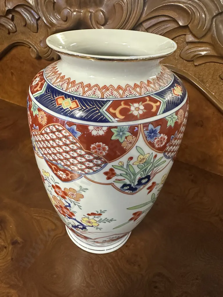 Japanese Imari Style Porcelain Vase H27cm. Image 1++