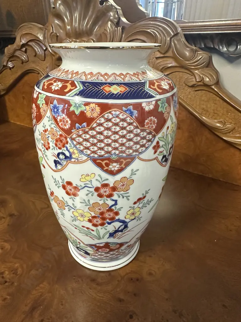 Japanese Imari Style Porcelain Vase H27cm. Image 1++