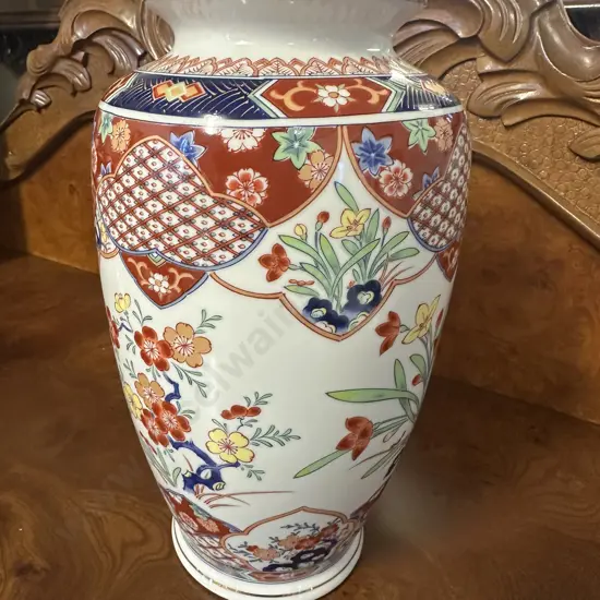 Japanese Imari Style Porcelain Vase H27cm.