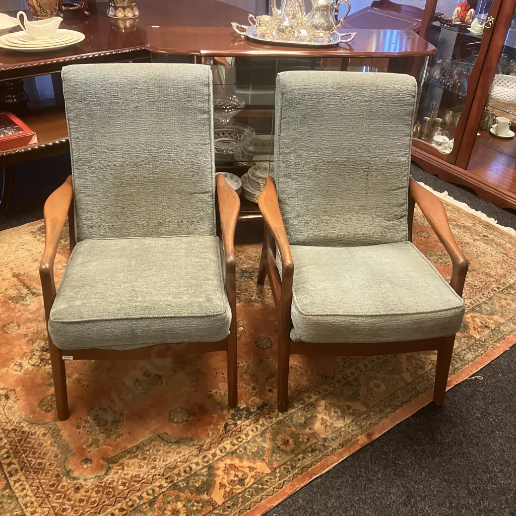 Pair of Mid Century Fler Armchairs by Fred Lowen Image 1++