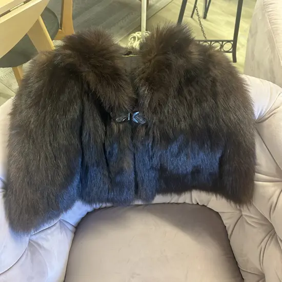 Vintage English Foreign Fur Co Ltd Wellington Fur Cape Dark Brown Tones