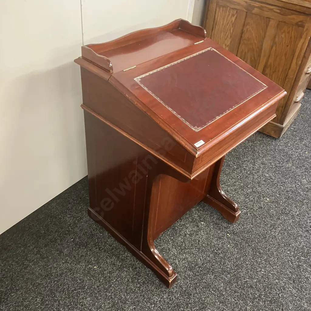 Mahogany Davenport Desk With Brown Leather Writing Slope, 4 Drawer RHS. H80 W51 D51cm Image 1++