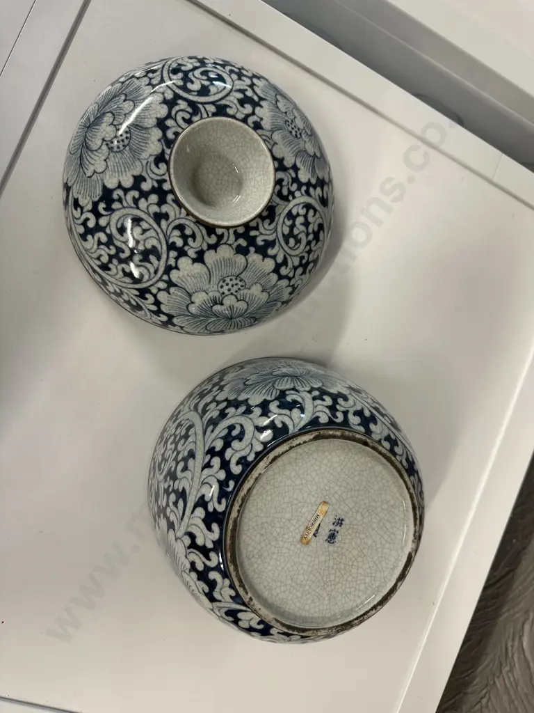 Vintage Maitland Smith Blue & White Chinoiserie Crackle Glazed Two Piece Pot Mark On Base H21cm. Image 1++