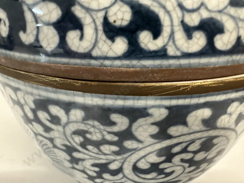  Vintage Maitland Smith Blue & White Chinoiserie Crackle Glazed Two Piece Pot Mark On Base H21cm. Image 1++