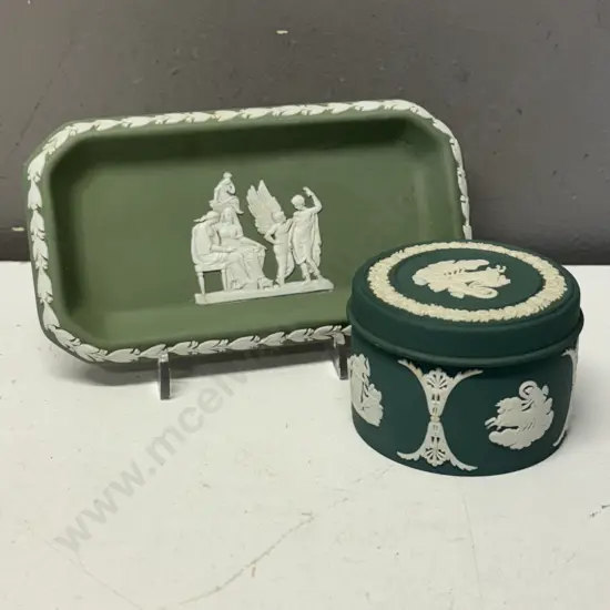 Wedgwood Green Jasperware items x 2