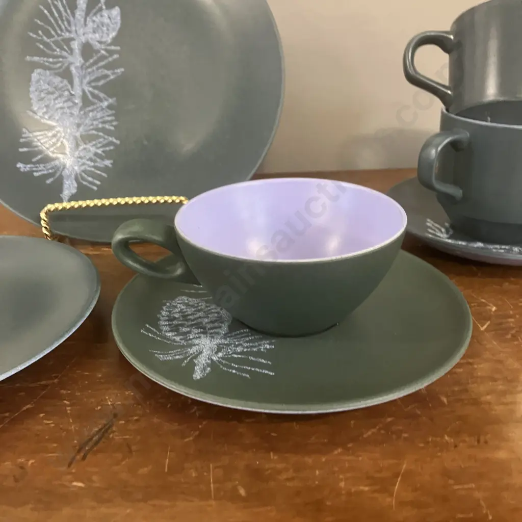 Crown Lynn Items Including Dorothy Thorpe's 'Pine' Pattern (1965) Image 1++