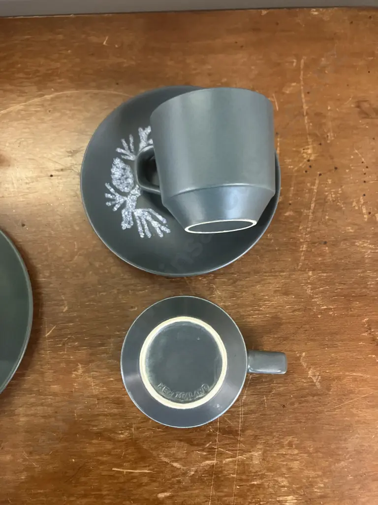 Crown Lynn Items Including Dorothy Thorpe's 'Pine' Pattern (1965) Image 1++
