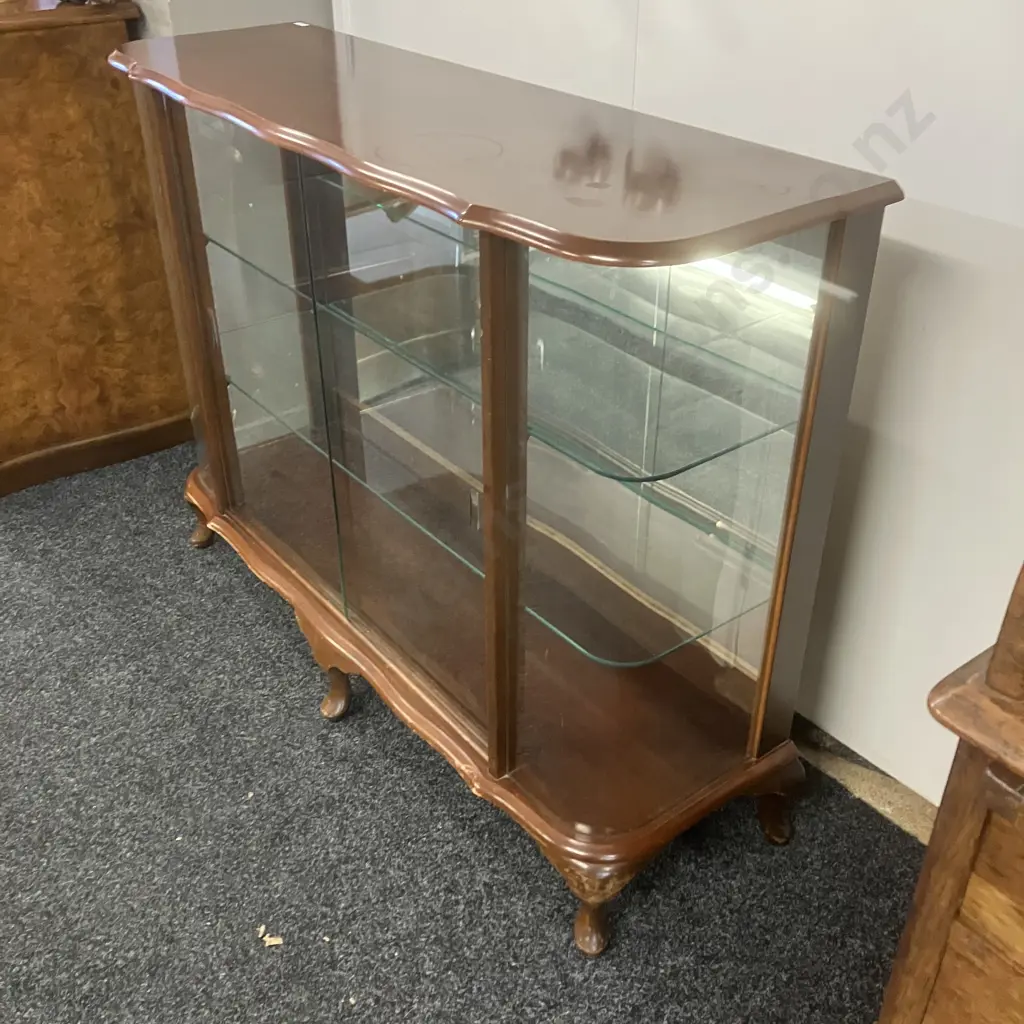 Mahogany & Curved Glass China Display Cabinet, Cabriole Legs, Glass Shelves, Mirror Backed, H90 W120 D40cm Image 1++