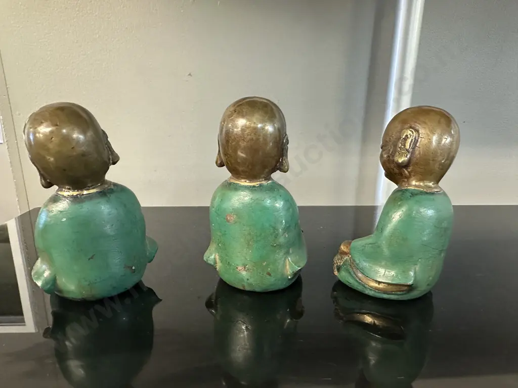 Set Of Three Meditative Buddha Bronze? Figurines Painted Green Finish  Image 1++
