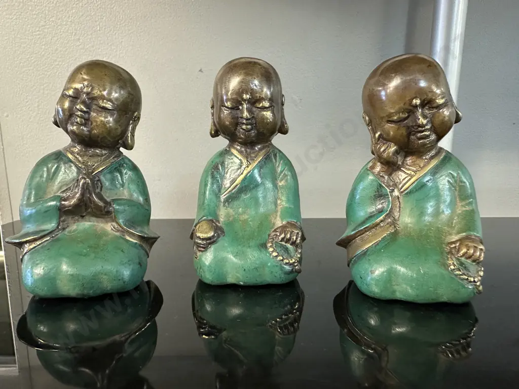 Set Of Three Meditative Buddha Bronze? Figurines Painted Green Finish  Image 1++