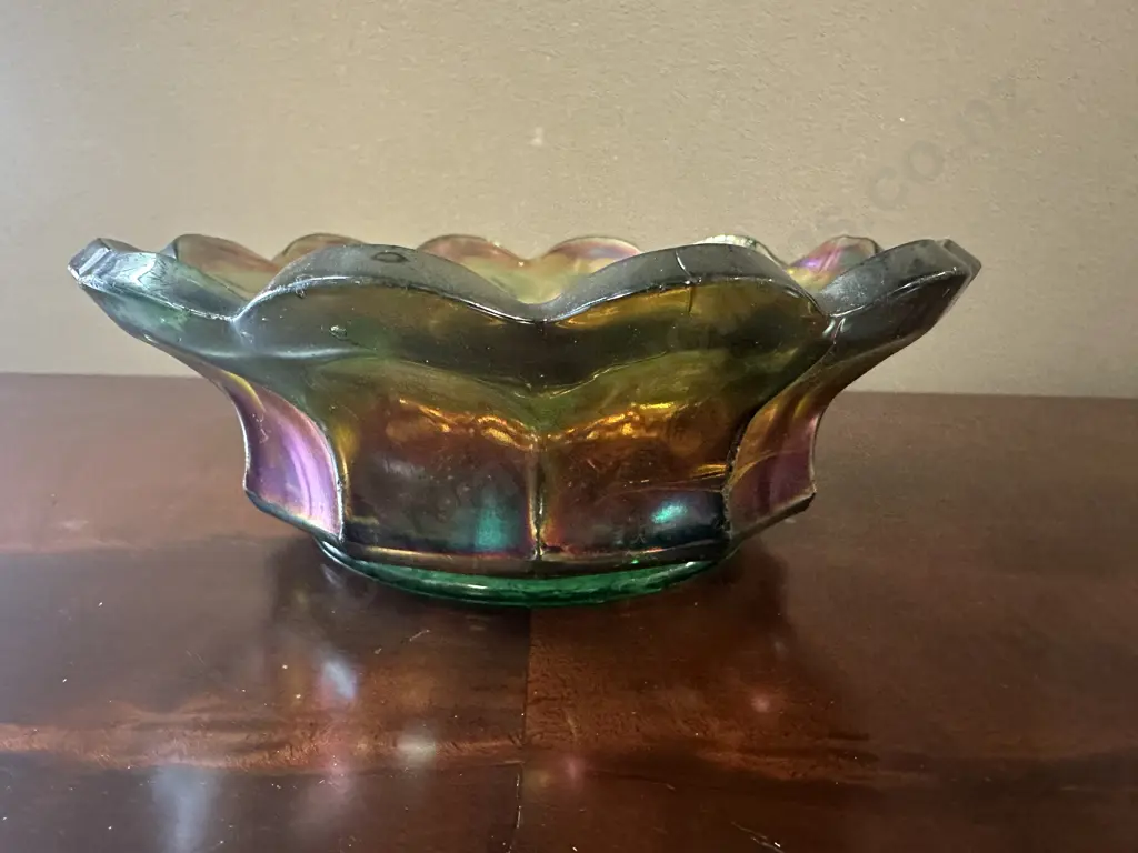 Vintage Carnival Glass Bowl Teal Green Iridescent Finish H6,Dia16.5cm. Image 1++