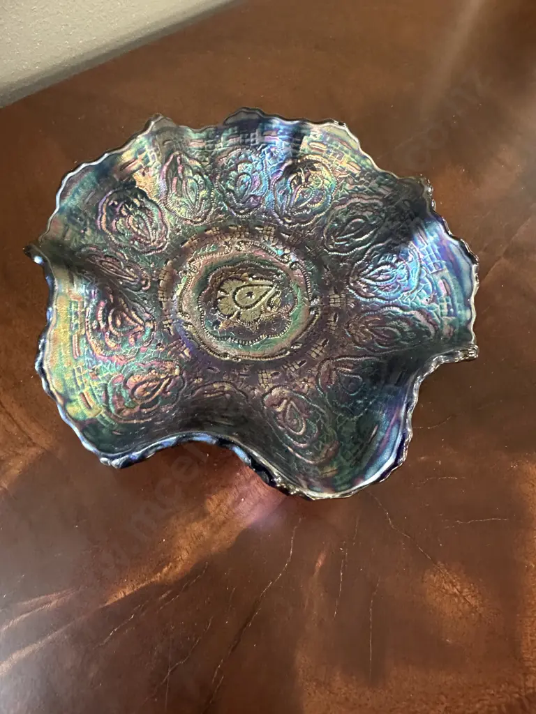 Antique Fenton Carnival Glass Persian Medallion Bowl Amethyst Colour With Ruffled Edge H4,Dia15.5cm. Image 1++