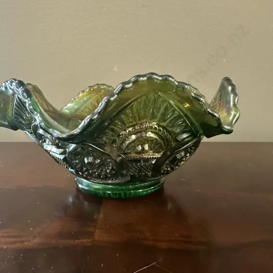 Vintage Carnival Glass Candy/Nut Bowl With Ruffled Edge & Iridescent Finish H7,Dia15cm.