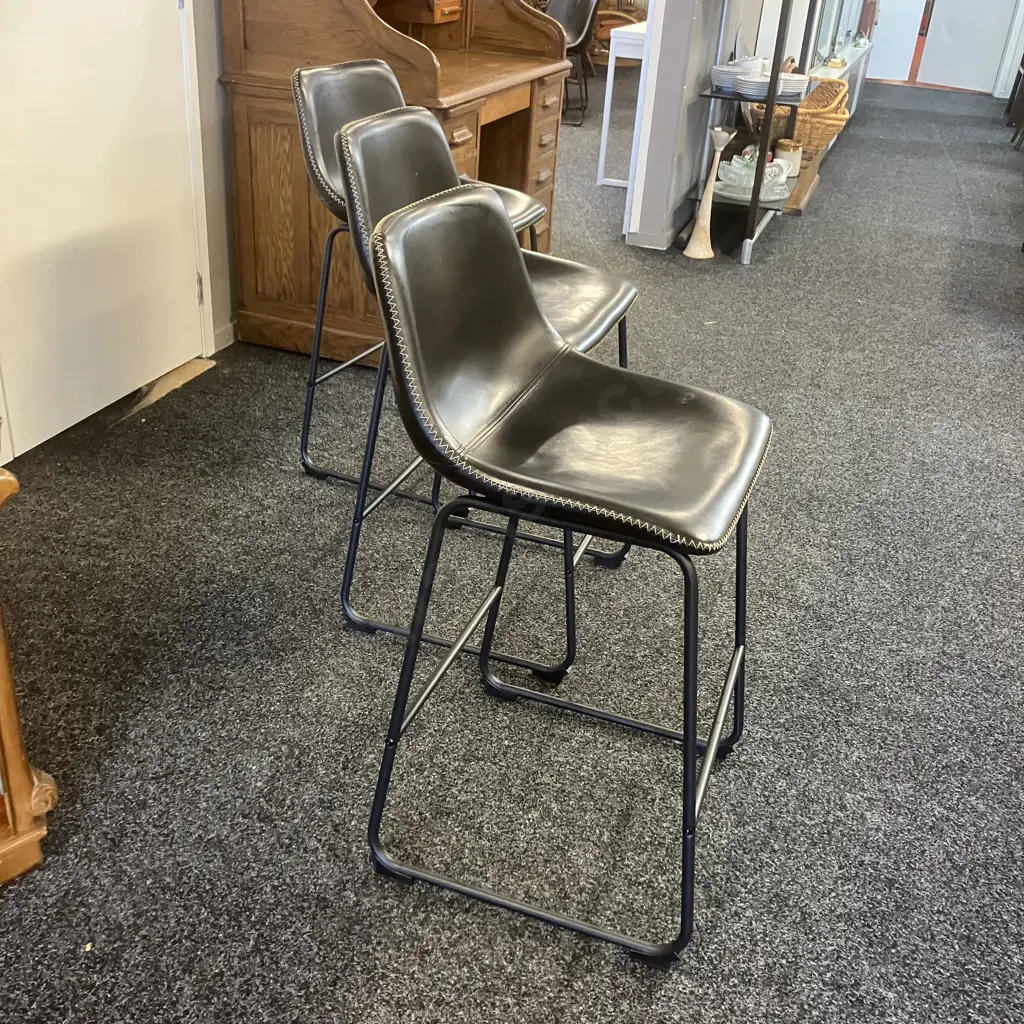 Set of Three Saddle Counter Stools Ex Freedom Furniture. H90cm Image 1++