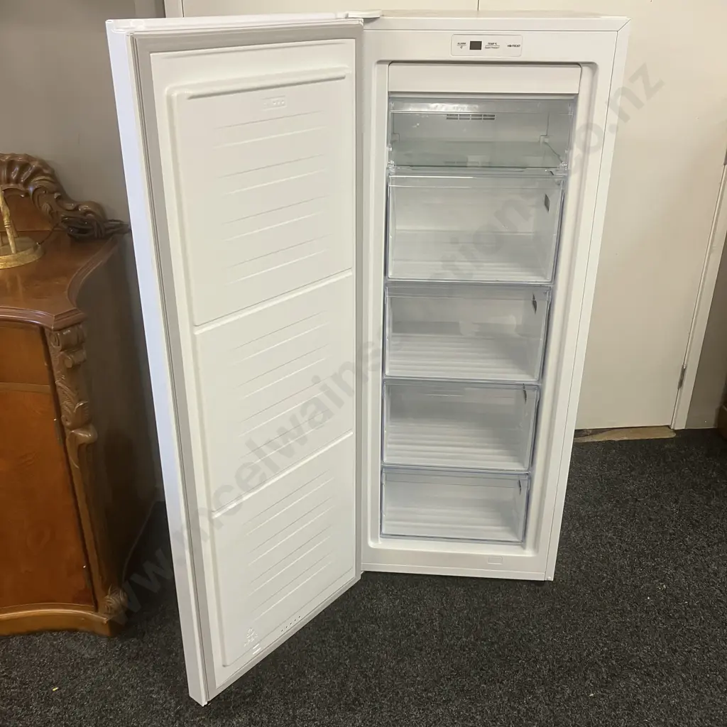 Hisense 155 Litre Vertical Freezer HRVF155. H143 W55 D55cm Image 1++