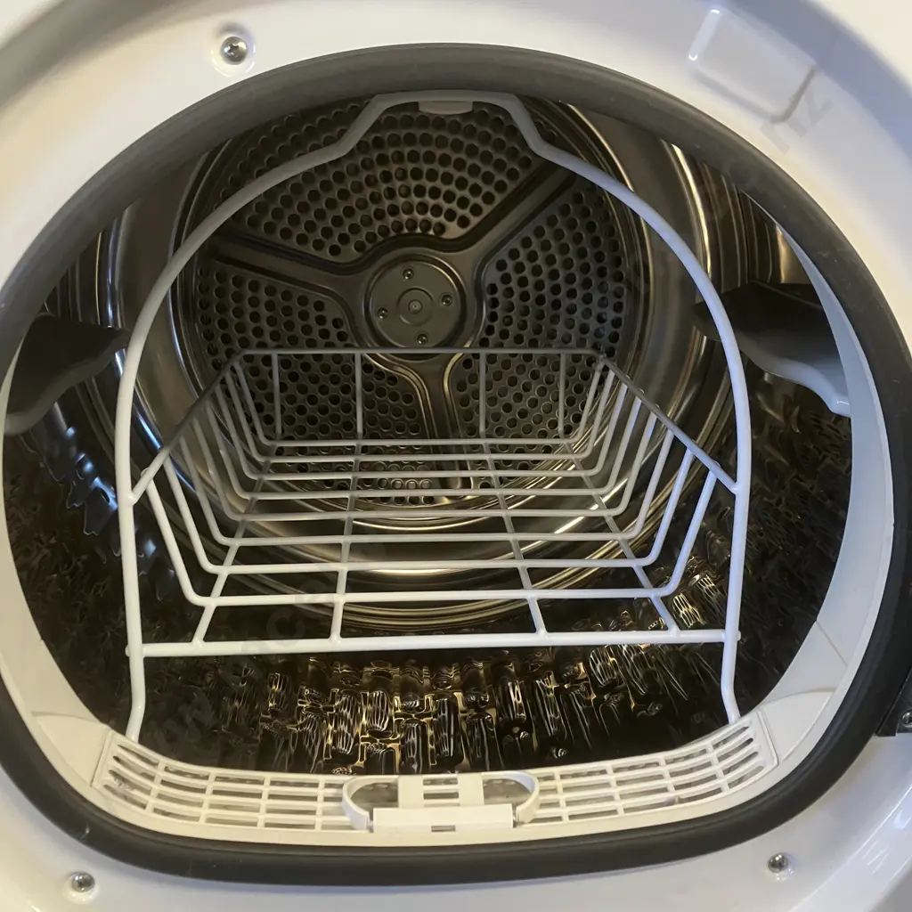 Fisher & Paykel 8kg Sensor Condenser Dryer DE8060P3 - White (Under 12mths Old) Image 1++