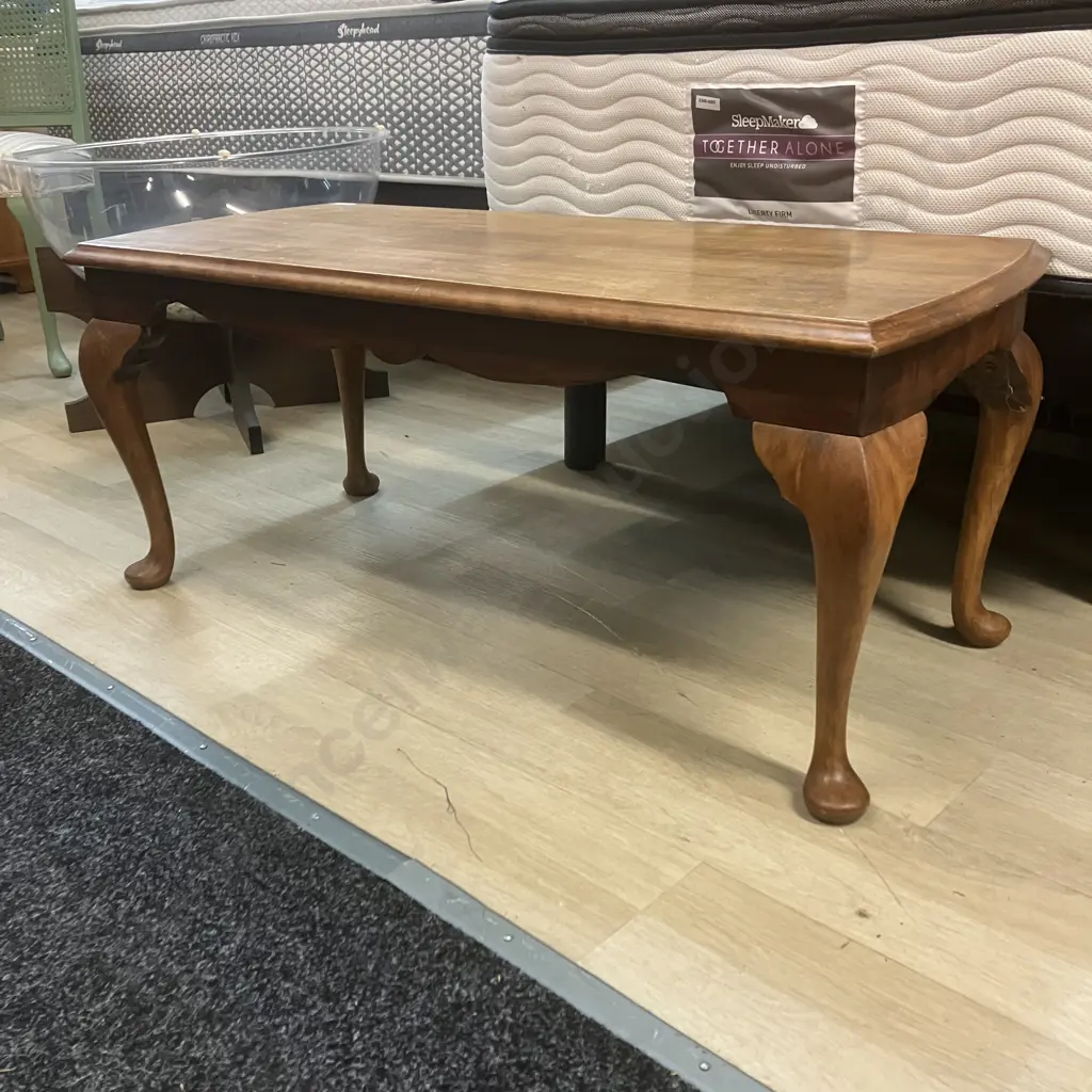 Mahogany Coffee Table, Cabriole Legs. H38 W92 D41cm Image 1++