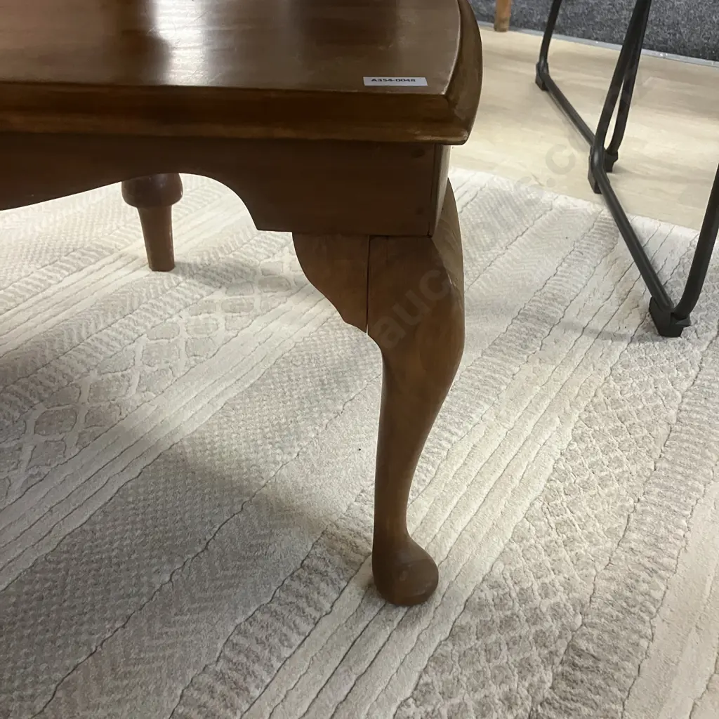 Mahogany Coffee Table, Cabriole Legs. H38 W92 D41cm Image 1++