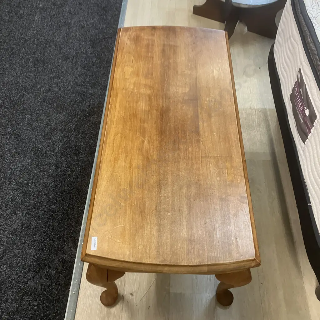 Mahogany Coffee Table, Cabriole Legs. H38 W92 D41cm Image 1++