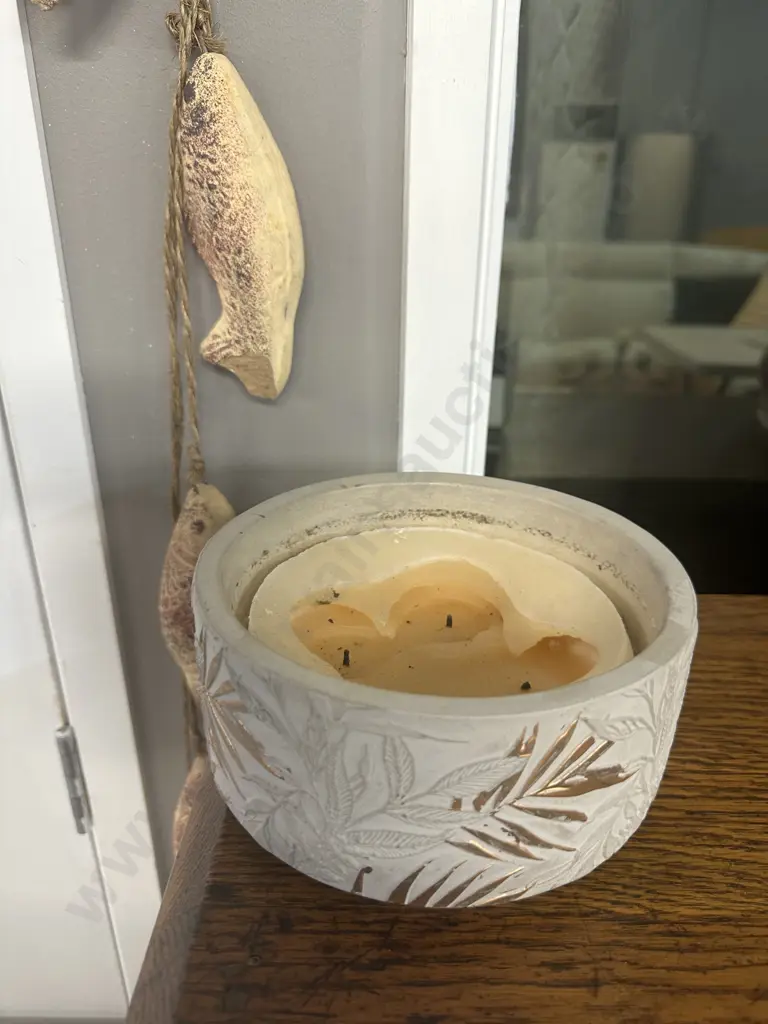 Decorative Fish Hanging & Living & Co Four Wick Candle & Holder Image 1++