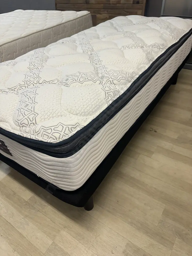 Sleepmaker Together Alone Liberty Firm King Single Mattress with Powered Adjustable Base Image 1++