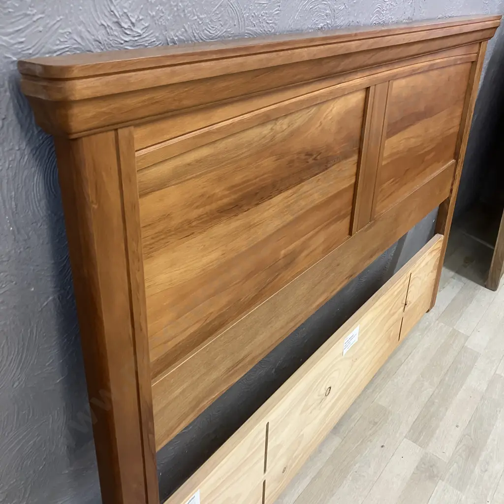 Beautiful Sorenmobler Solid New Zealand Rimu 'Opera' King Headboard. H116 W185 D6.5cm Image 1++